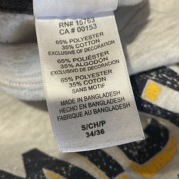 Michigan Wolverines Women’s Gray Crewneck Sweatshirt Distressed Graphic - Small - Picture 5 of 6